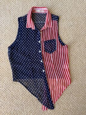 Millau Red & Blue Star-Spangled Asymmetric Button Tank size S